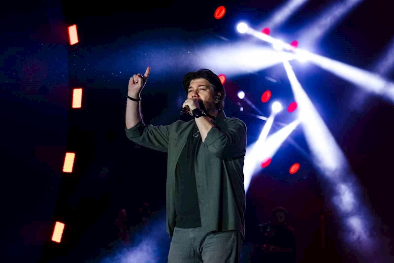Ahmet Şafak’tan Kayseri’de duygu yüklü gece
