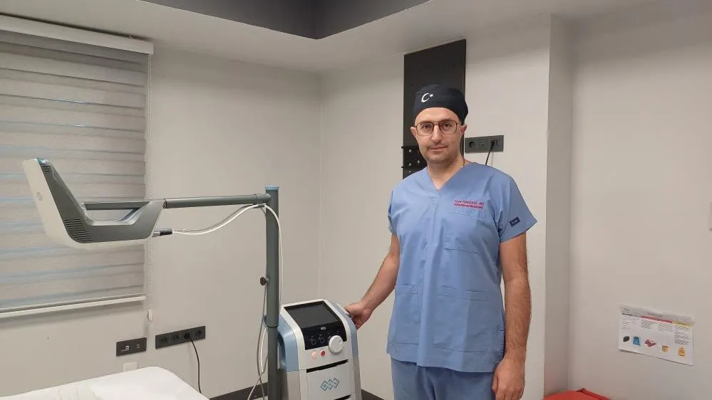 Yapay zeka destekli robotik lazer ile ameliyatsız tedavi