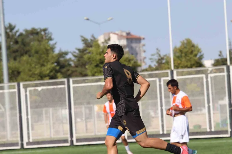 Mahir Işkın sezona 2 golle başladı
